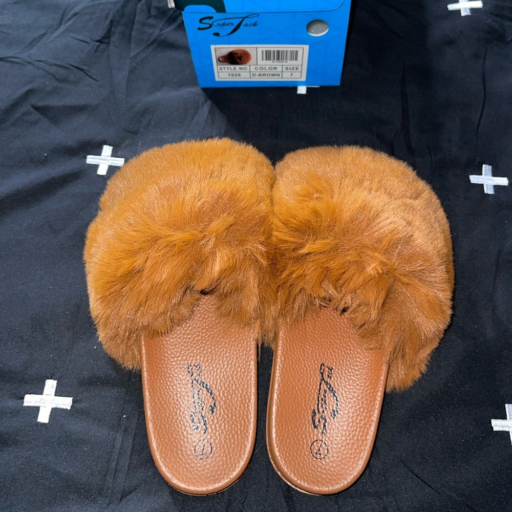 Fur Slides - Picture 5 of 6